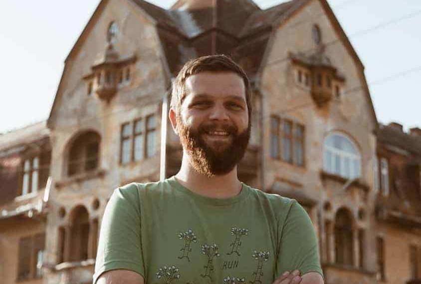 Dan Ungureanu: Sper ca ecourile cărții să le dea încredere copiilor abandonați